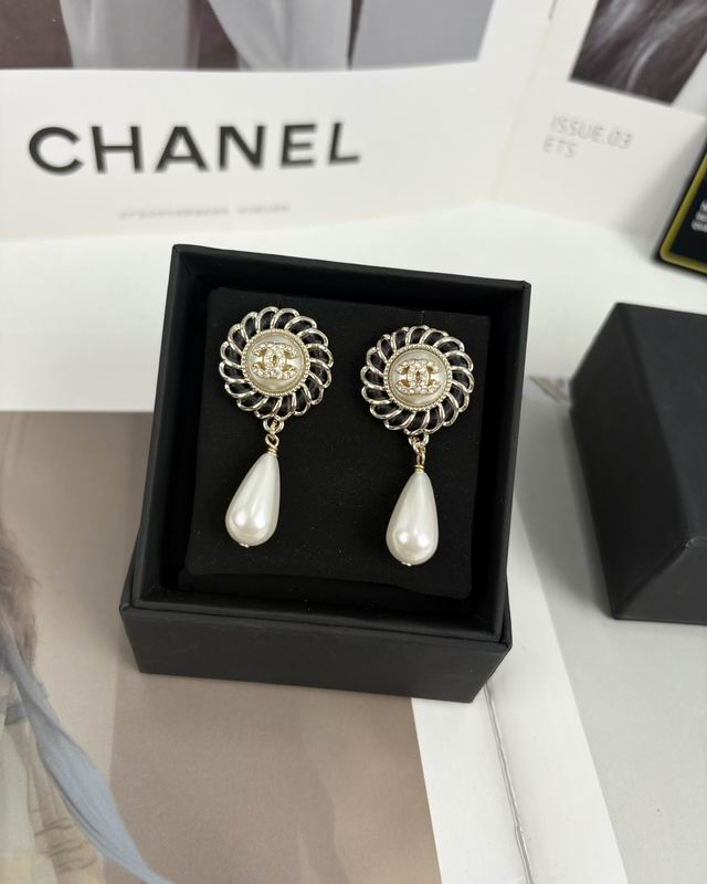 Chanel Earring 06yxs89
